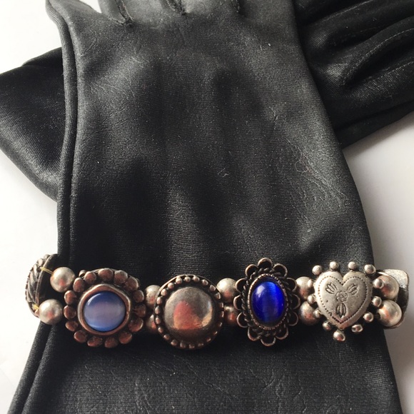 Vintage Silver and Blue Bracelet With Hearts - Picture 2 of 9